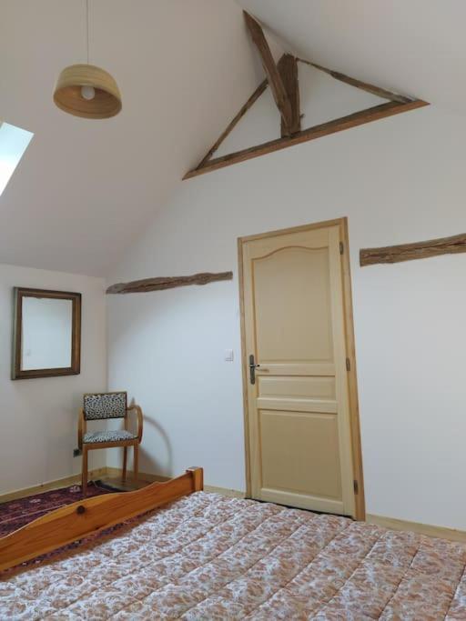 Superbe Appartement Dans Charmant Corps De Ferme Acheres-la-Foret Exterior photo